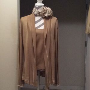 Ladies beautiful Lauren Ralph Lauren twin set